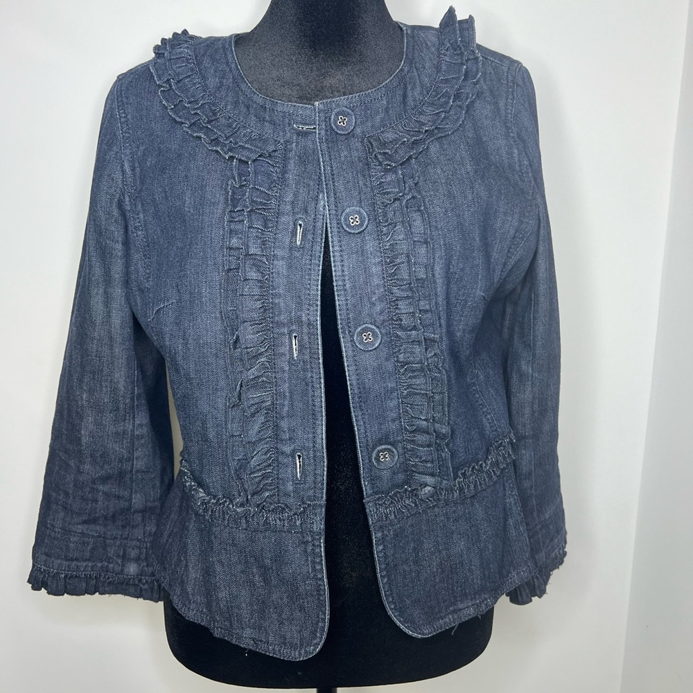 Let ft size 4 lined denim jacket with ruffle and button closure
